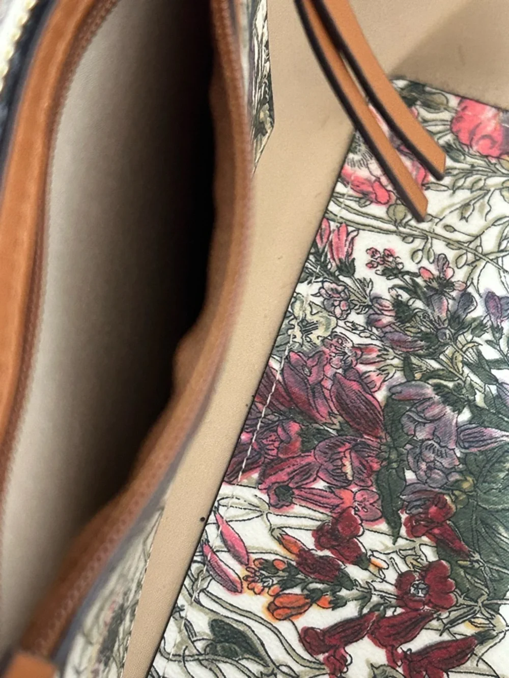 Tory Burch Kerrington Small Zip Floral Coated Canvas Tote Approx. 15 x 10 x 4 - Picture 17 of 17